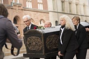 Bishop Peder Winstrup was brought to his final (?) rest in a hearse. Photo: Daniel Kodipelli.