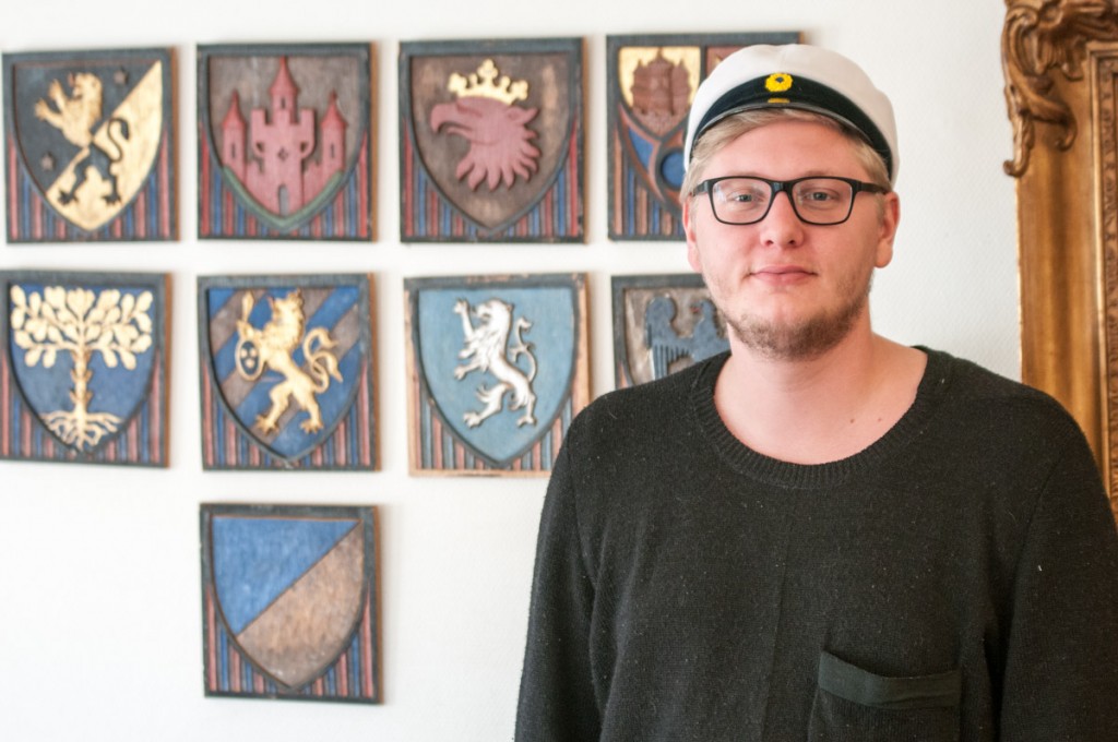 Curator College will get 8,000 SEK to buy new student’s caps. “At proms and other special occasions, it has been difficult to find the correct student’s caps. Me coming from Stockholm, for example, has the Uppsala model, while it is the Lund model that applies here. We have not centrally had any student’s caps for rent previously”, says Carl Mauritz Arteus, President of the Curator College. “Now we can purchase around 25 student’s caps”, he says.